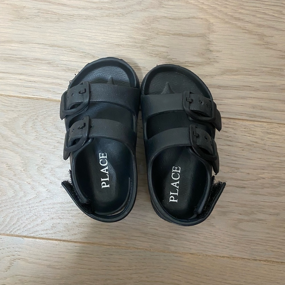 Toddler Buckled Sandals- size 4c